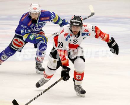 EBEL. Eishockey Bundesliga. EC VSV gegen HC TWK Innsbruck "Die Haie".  Markus Peintner, (VSV), Andreas Noedl  (Innsbruck). Villach, am 30.10.2012.
Foto: Kuess 


---
pressefotos, pressefotografie, kuess, qs, qspictures, sport, bild, bilder, bilddatenbank