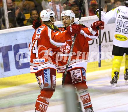 EBEL. Eishockey Bundesliga. EC KAC gegen Dornbirner Eishockey Club.   Torjubel Jamie Lundmark, Thomas Koch (KAC). Klagenfurt, am 30.10.2012.
Foto: Kuess 


---
pressefotos, pressefotografie, kuess, qs, qspictures, sport, bild, bilder, bilddatenbank