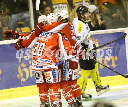 EBEL. Eishockey Bundesliga. EC KAC gegen Dornbirner Eishockey Club.   Torjubel Thomas Koch, John Lammers, Jamie Lundmark. Klagenfurt, am 30.10.2012.
Foto: Kuess 


---
pressefotos, pressefotografie, kuess, qs, qspictures, sport, bild, bilder, bilddatenbank