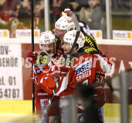 EBEL. Eishockey Bundesliga. EC KAC gegen Dornbirner Eishockey Club.   Torjubel Tyler Myers, Tyler Spurgeon, Markus Primann, (KAC). Klagenfurt, am 30.10.2012.
Foto: Kuess 


---
pressefotos, pressefotografie, kuess, qs, qspictures, sport, bild, bilder, bilddatenbank