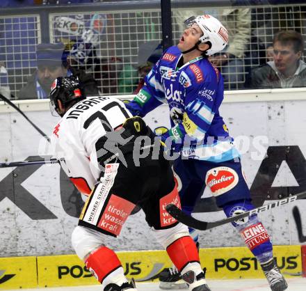 EBEL. Eishockey Bundesliga. EC VSV gegen HC TWK Innsbruck "Die Haie".  Derek Ryan,  (VSV), Jonathan Insana (Innsbruck). Villach, am 30.10.2012.
Foto: Kuess 


---
pressefotos, pressefotografie, kuess, qs, qspictures, sport, bild, bilder, bilddatenbank