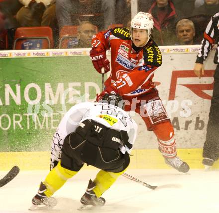 EBEL. Eishockey Bundesliga. EC KAC gegen Dornbirner Eishockey Club.   Thomas Hundertpfund, (KAC),Alexander Feichtner   (Dornbirn). Klagenfurt, am 30.10.2012.
Foto: Kuess 


---
pressefotos, pressefotografie, kuess, qs, qspictures, sport, bild, bilder, bilddatenbank