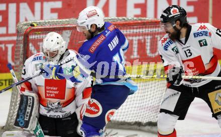 EBEL. Eishockey Bundesliga. EC VSV gegen HC TWK Innsbruck "Die Haie".  Derek Damon,  (VSV), Patrick Machreich, Antonin Manavian (Innsbruck). Villach, am 30.10.2012.
Foto: Kuess 


---
pressefotos, pressefotografie, kuess, qs, qspictures, sport, bild, bilder, bilddatenbank