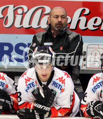 EBEL. Eishockey Bundesliga. EC VSV gegen HC TWK Innsbruck "Die Haie".  Trainer Daniel Naud (Innsbruck). Villach, am 30.10.2012.
Foto: Kuess 


---
pressefotos, pressefotografie, kuess, qs, qspictures, sport, bild, bilder, bilddatenbank