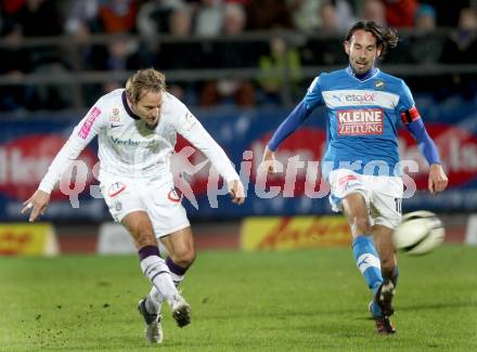 Fussball. OEFB Cup. VSV gegen Austria Wien. Mario Ramusch, (VSV), Tomas Jun  (Austria Wien). Villach, 31.10.2012. 
Foto: Kuess

---
pressefotos, pressefotografie, kuess, qs, qspictures, sport, bild, bilder, bilddatenbank