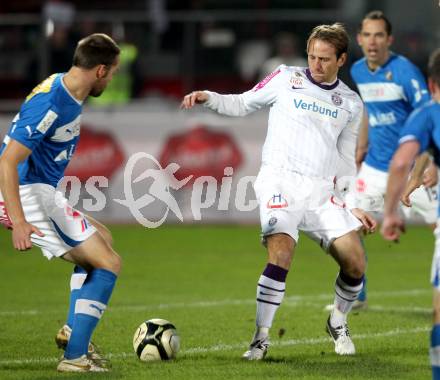 Fussball. OEFB Cup. VSV gegen Austria Wien. Udo Gasser,  (VSV), Tomas Jun (Austria Wien).. Villach, 31.10.2012. 
Foto: Kuess

---
pressefotos, pressefotografie, kuess, qs, qspictures, sport, bild, bilder, bilddatenbank