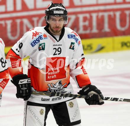 EBEL. Eishockey Bundesliga. EC VSV gegen HC TWK Innsbruck "Die Haie".  Andreas Noedl (Innsbruck). Villach, am 30.10.2012.
Foto: Kuess 


---
pressefotos, pressefotografie, kuess, qs, qspictures, sport, bild, bilder, bilddatenbank