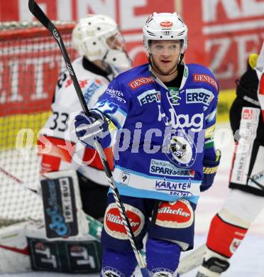 EBEL. Eishockey Bundesliga. EC VSV gegen HC TWK Innsbruck "Die Haie".  Torjubel John Hughes (VSV). Villach, am 30.10.2012.
Foto: Kuess 


---
pressefotos, pressefotografie, kuess, qs, qspictures, sport, bild, bilder, bilddatenbank