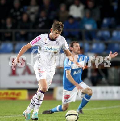 Fussball. OEFB Cup. VSV gegen Austria Wien. Rok Pavlicic, (VSV), Alexander Gruenwald (Austria Wien). Villach, 31.10.2012. 
Foto: Kuess

---
pressefotos, pressefotografie, kuess, qs, qspictures, sport, bild, bilder, bilddatenbank