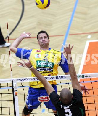 Volleyball. MEVZA. SK Aich/Dob gegen Kakanj.  Miha Kosl (Aich/Dob). Bleiburg, 24.10.2012.
Foto: Kuess
---
pressefotos, pressefotografie, kuess, qs, qspictures, sport, bild, bilder, bilddatenbank