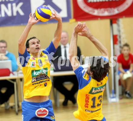 Volleyball. MEVZA. SK Aich/Dob gegen Kakanj. Rok Satler, Gerald Reiser (Aich/Dob). Bleiburg, 24.10.2012.
Foto: Kuess
---
pressefotos, pressefotografie, kuess, qs, qspictures, sport, bild, bilder, bilddatenbank