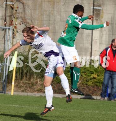 Fussball Regionalliga. SAK gegen Wallern. Darijo Biscan, (SAK), Harrison Kennedy (Wallern). Klagenfurt, 3.11.2012.
Foto: Kuess
---
pressefotos, pressefotografie, kuess, qs, qspictures, sport, bild, bilder, bilddatenbank