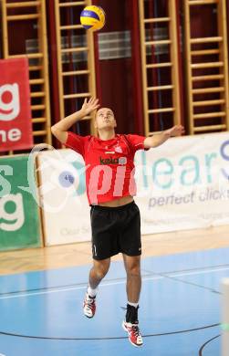 Volleyball BUndesliga. VBK Woerthersee Loewen gegen VC Amstetten. Zhivko Kolev (Woerthersee Loewen). KLagenfurt, am 4.11.2012.
Foto: Kuess
---
pressefotos, pressefotografie, kuess, qs, qspictures, sport, bild, bilder, bilddatenbank