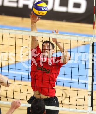 Volleyball BUndesliga. VBK Woerthersee Loewen gegen VC Amstetten. Simon Fruehbauer (Woerthersee Loewen). KLagenfurt, am 4.11.2012.
Foto: Kuess
---
pressefotos, pressefotografie, kuess, qs, qspictures, sport, bild, bilder, bilddatenbank