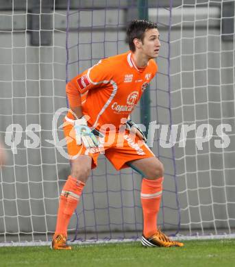 Fussball Regionalliga. SK Austria Klagenfurt gegen Kalsdorf. Raphael Sallinger (Kalsdorf). Klagenfurt, 3.11.2012.
Foto: Kuess
---
pressefotos, pressefotografie, kuess, qs, qspictures, sport, bild, bilder, bilddatenbank