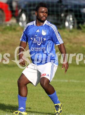 Fussball Kaerntner Liga. Maria Saal gegen Treibach. Akamba Mangbwa Hyacinthie (Treibach). Maria Saal, 3.11.2012.
Foto: kuess
---
pressefotos, pressefotografie, kuess, qs, qspictures, sport, bild, bilder, bilddatenbank