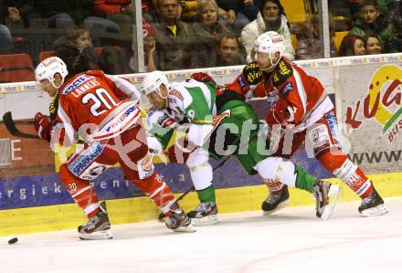 EBEL. Eishockey Bundesliga. EC KAC gegen HDD TELEMACH Olimpija Ljubljana.  John Lammers, Johannes Kirisits, (KAC),  Jan Mursak (Laibach). Klagenfurt, am 4.11.2012.
Foto: Kuess 


---
pressefotos, pressefotografie, kuess, qs, qspictures, sport, bild, bilder, bilddatenbank