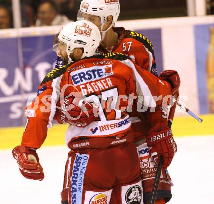 EBEL. Eishockey Bundesliga. EC KAC gegen HDD TELEMACH Olimpija Ljubljana. Torjubel Sam Gagner, Tyler Myers  (KAC). Klagenfurt, am 4.11.2012.
Foto: Kuess 


---
pressefotos, pressefotografie, kuess, qs, qspictures, sport, bild, bilder, bilddatenbank