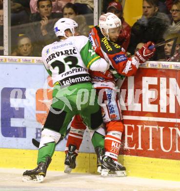 EBEL. Eishockey Bundesliga. EC KAC gegen HDD TELEMACH Olimpija Ljubljana. Thomas Koch,  (KAC), Damjan Dervaric  (Laibach). Klagenfurt, am 4.11.2012.
Foto: Kuess 


---
pressefotos, pressefotografie, kuess, qs, qspictures, sport, bild, bilder, bilddatenbank