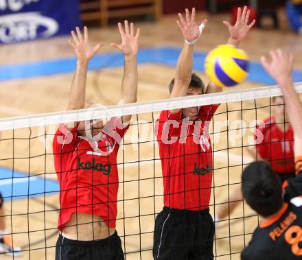 Volleyball BUndesliga. VBK Woerthersee Loewen gegen VC Amstetten. Zhivko Kolev, Tobias Koraimann (Woerthersee Loewen). KLagenfurt, am 4.11.2012.
Foto: Kuess
---
pressefotos, pressefotografie, kuess, qs, qspictures, sport, bild, bilder, bilddatenbank