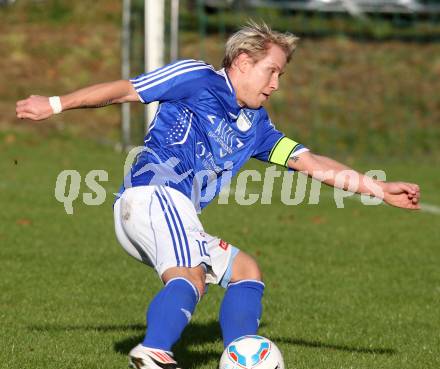 Fussball Kaerntner Liga. Maria Saal gegen Treibach. Alexander Lessnigg (Treibach). Maria Saal, 3.11.2012.
Foto: kuess
---
pressefotos, pressefotografie, kuess, qs, qspictures, sport, bild, bilder, bilddatenbank