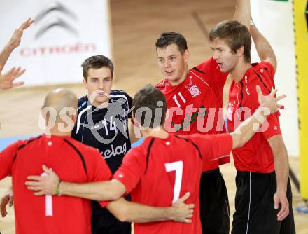 Volleyball BUndesliga. VBK Woerthersee Loewen gegen VC Amstetten. Jubel (Woerthersee Loewen). KLagenfurt, am 4.11.2012.
Foto: Kuess
---
pressefotos, pressefotografie, kuess, qs, qspictures, sport, bild, bilder, bilddatenbank