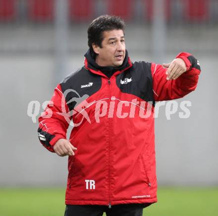 Fussball Regionalliga. SK Austria Klagenfurt gegen Kalsdorf. Trainer Christian Peintinger (Kalsdorf). Klagenfurt, 3.11.2012.
Foto: Kuess
---
pressefotos, pressefotografie, kuess, qs, qspictures, sport, bild, bilder, bilddatenbank