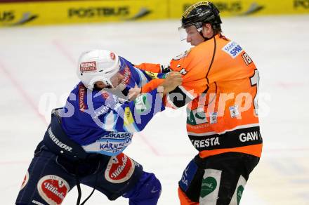 EBEL. Eishockey Bundesliga. EC VSV gegen Moser Medical Graz 99ers.  Rauferei, Schlaegerei, Brad Cole, (VSV), Matthias Iberer (Graz). Villach, am 14.11.2012.
Foto: Kuess 


---
pressefotos, pressefotografie, kuess, qs, qspictures, sport, bild, bilder, bilddatenbank