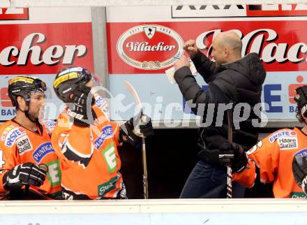 EBEL. Eishockey Bundesliga. EC VSV gegen Moser Medical Graz 99ers.  Jubel Herbert Hohenberger (VSV). Villach, am 14.11.2012.
Foto: Kuess 


---
pressefotos, pressefotografie, kuess, qs, qspictures, sport, bild, bilder, bilddatenbank