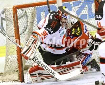 EBEL. Eishockey Bundesliga. EC KAC gegen HC Orli Znojmo.  Tyler Scofield,  (KAC), Ondrej Kacetl (Znojmo). Klagenfurt, am 14.11.2012.
Foto: Kuess 


---
pressefotos, pressefotografie, kuess, qs, qspictures, sport, bild, bilder, bilddatenbank