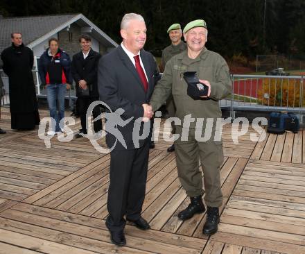 Verabschiedung Joe Tiger Pachler. Joe Tiger Pachler, Reinhard Tellian. Faaker See, 15.11.2012.
Foto: Kuess
---
pressefotos, pressefotografie, kuess, qs, qspictures, sport, bild, bilder, bilddatenbank