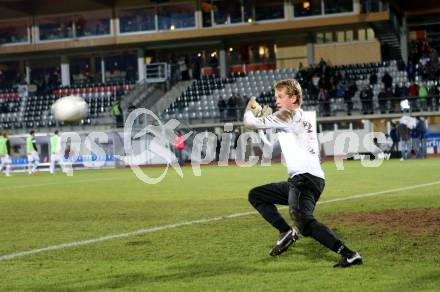 Fussball. Bundesliga. RZ Pellets WAC gegen FC Admira Wacker Moedling.  Christian Dobnik (WAC). Wolfsberg, 17.11.2012.
Foto: Kuess

---
pressefotos, pressefotografie, kuess, qs, qspictures, sport, bild, bilder, bilddatenbank