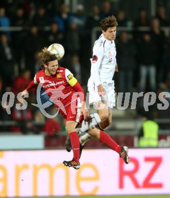 Fussball. Bundesliga. RZ Pellets WAC gegen FC Admira Wacker Moedling.  Christian Falk, (WAC), Richard Windbichler  (Moedling). Wolfsberg, 17.11.2012.
Foto: Kuess

---
pressefotos, pressefotografie, kuess, qs, qspictures, sport, bild, bilder, bilddatenbank