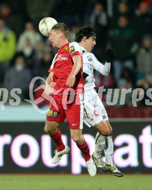 Fussball. Bundesliga. RZ Pellets WAC gegen FC Admira Wacker Moedling.  David De Paula,  (WAC), Gernot Plassnegger (Moedling). Wolfsberg, 17.11.2012.
Foto: Kuess

---
pressefotos, pressefotografie, kuess, qs, qspictures, sport, bild, bilder, bilddatenbank