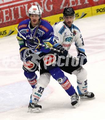 EBEL. Eishockey Bundesliga. EC VSV gegen SAPA Fehervar AV19.  Mario Altmann (VSV), Viktor Tokaji (SAPA Fehervar). Villach, am 18.11.2012.
Foto: Kuess 


---
pressefotos, pressefotografie, kuess, qs, qspictures, sport, bild, bilder, bilddatenbank