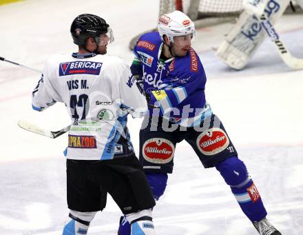 EBEL. Eishockey Bundesliga. EC VSV gegen SAPA Fehervar AV19. Justin Taylor  (VSV), Marton Vas (SAPA Fehervar). Villach, am 18.11.2012.
Foto: Kuess 


---
pressefotos, pressefotografie, kuess, qs, qspictures, sport, bild, bilder, bilddatenbank