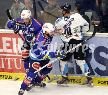 EBEL. Eishockey Bundesliga. EC VSV gegen SAPA Fehervar AV19. Justin Taylor, Scott Hotham  (VSV), Istvan Sofron (SAPA Fehervar). Villach, am 18.11.2012.
Foto: Kuess 


---
pressefotos, pressefotografie, kuess, qs, qspictures, sport, bild, bilder, bilddatenbank