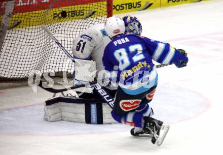 EBEL. Eishockey Bundesliga. EC VSV gegen SAPA Fehervar AV19.  Antti Pusa (VSV), Adam Munro (SAPA Fehervar). Villach, am 18.11.2012.
Foto: Kuess 


---
pressefotos, pressefotografie, kuess, qs, qspictures, sport, bild, bilder, bilddatenbank