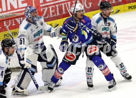 EBEL. Eishockey Bundesliga. EC VSV gegen SAPA Fehervar AV19. Mario Altmann  (VSV), Viktor Tokaji, Adam Munro (SAPA Fehervar). Villach, am 18.11.2012.
Foto: Kuess 


---
pressefotos, pressefotografie, kuess, qs, qspictures, sport, bild, bilder, bilddatenbank