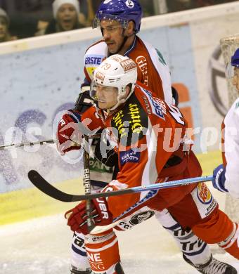 EBEL. Eishockey Bundesliga. EC KAC gegen KHL Medvescak Zagreb.  Kevin Doell,  (KAC), Alan Letang (Zagreb). Klagenfurt, am 20.11.2012.
Foto: Kuess 


---
pressefotos, pressefotografie, kuess, qs, qspictures, sport, bild, bilder, bilddatenbank