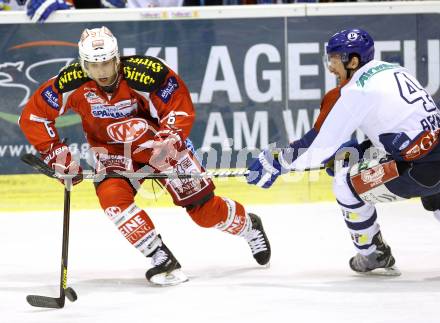 EBEL. Eishockey Bundesliga. EC KAC gegen KHL Medvescak Zagreb.  Andrew Cogliano,  (KAC), David Brine (Zagreb). Klagenfurt, am 20.11.2012.
Foto: Kuess 


---
pressefotos, pressefotografie, kuess, qs, qspictures, sport, bild, bilder, bilddatenbank