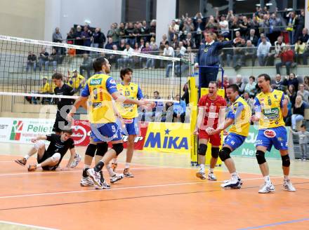 Volleyball. CEV-Cup. Aich/Dob gegen Calcit Kamnik. Jubel  (Aich/Dob). Bleiburg, 21.11.2012.
Foto: Kuess

---
pressefotos, pressefotografie, kuess, qs, qspictures, sport, bild, bilder, bilddatenbank