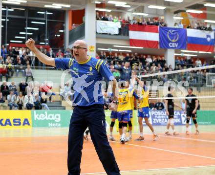 Volleyball. CEV-Cup. Aich/Dob gegen Calcit Kamnik. Jubel Bogdan Kotnik (Aich/Dob). Bleiburg, 21.11.2012.
Foto: Kuess

---
pressefotos, pressefotografie, kuess, qs, qspictures, sport, bild, bilder, bilddatenbank