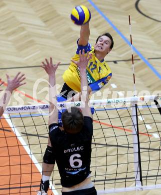 Volleyball. CEV-Cup. Aich/Dob gegen Calcit Kamnik. Wlodarczyk Wojciech (Aich(/Dob). Bleiburg, 21.11.2012.
Foto: Kuess

---
pressefotos, pressefotografie, kuess, qs, qspictures, sport, bild, bilder, bilddatenbank