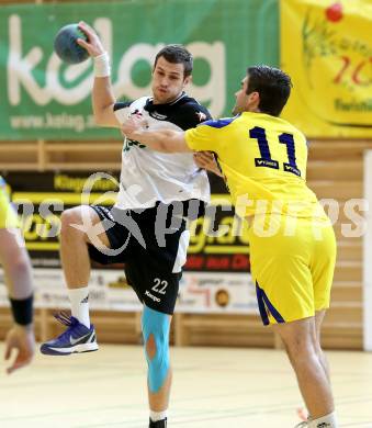 Handball Bundesliga. SC Ferlach gegen Hollabrunn. Dean Pomorisac,  (Ferlach), Lukas Nebes (Hollabrunn). Ferlach, 24.11.2012.
Foto: Kuess
---
pressefotos, pressefotografie, kuess, qs, qspictures, sport, bild, bilder, bilddatenbank