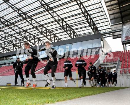 Fussball. Bundesliga. RZ Pellets WAC. Training im Woethersee Stadion Klagenfurt. Klagenfurt, 26.11.2012.
Foto: kuess
---
pressefotos, pressefotografie, kuess, qs, qspictures, sport, bild, bilder, bilddatenbank