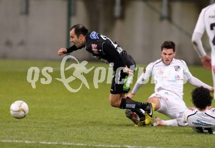 Fussball Bundesliga. RZ Pellets WAC gegen Sturm Graz. Roland Putsche,  (WAC), Leonhard Kaufmann (Sturm Graz). Klagenfurt, am 27.11.2012.
Foto: Kuess

---
pressefotos, pressefotografie, kuess, qs, qspictures, sport, bild, bilder, bilddatenbank