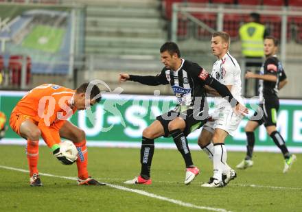 Fussball Bundesliga. RZ Pellets WAC gegen Sturm Graz. Manuel Kerhe (WAC), Johannes Focher, Milan Dudic (Sturm Graz). Klagenfurt, am 27.11.2012.
Foto: Kuess
---
pressefotos, pressefotografie, kuess, qs, qspictures, sport, bild, bilder, bilddatenbank