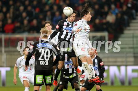 Fussball Bundesliga. RZ Pellets WAC gegen Sturm Graz. Dario Baldauf,  (WAC), Nikola Vuyadinovich (Sturm Graz). Klagenfurt, am 27.11.2012.
Foto: Kuess

---
pressefotos, pressefotografie, kuess, qs, qspictures, sport, bild, bilder, bilddatenbank