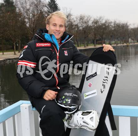 Snowboard. Hanno Douschan. Klagenfurt, Woerthersee, am 19.11.2012.
Foto: Kuess 
---
pressefotos, pressefotografie, kuess, qs, qspictures, sport, bild, bilder, bilddatenbank